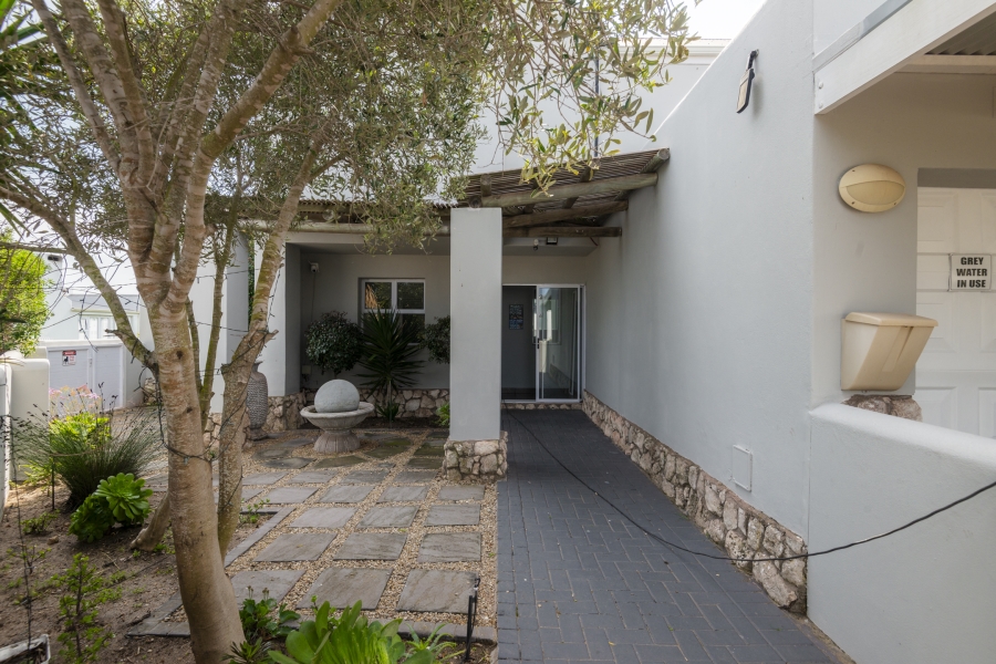 5 Bedroom Property for Sale in Laguna Western Cape
